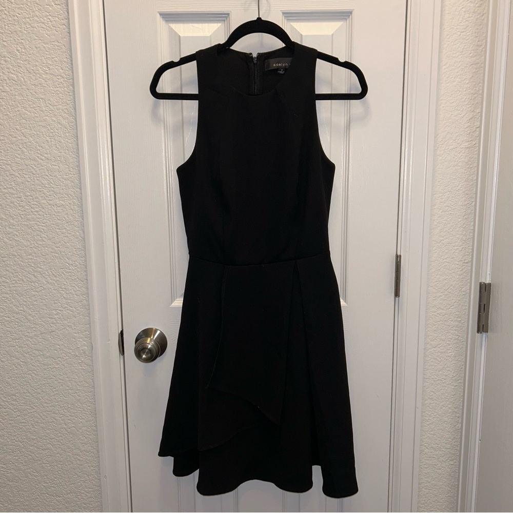 Adelyn Rae formal dress size S
